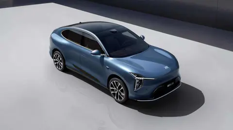 中大型SUV市场“神仙打架” 2025年12月销量榜 6款销量过万 钛7第二