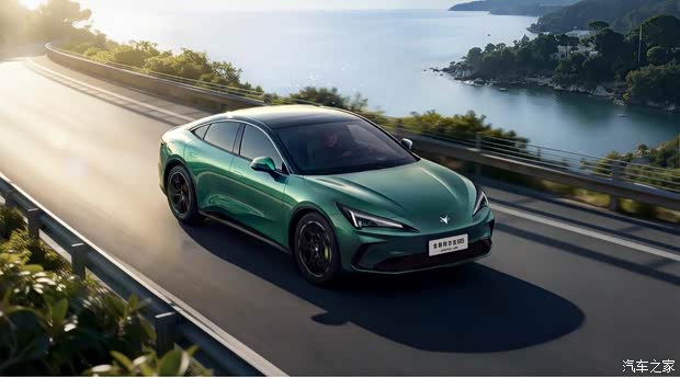 新款极狐阿尔法S5将于3月1日开启预售 新增增程版车型 颜值再提升